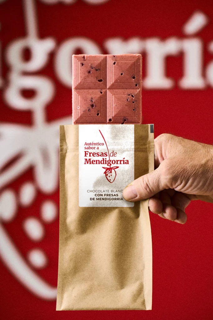 Tableta de Chocolate con Fresas de Mendigorría